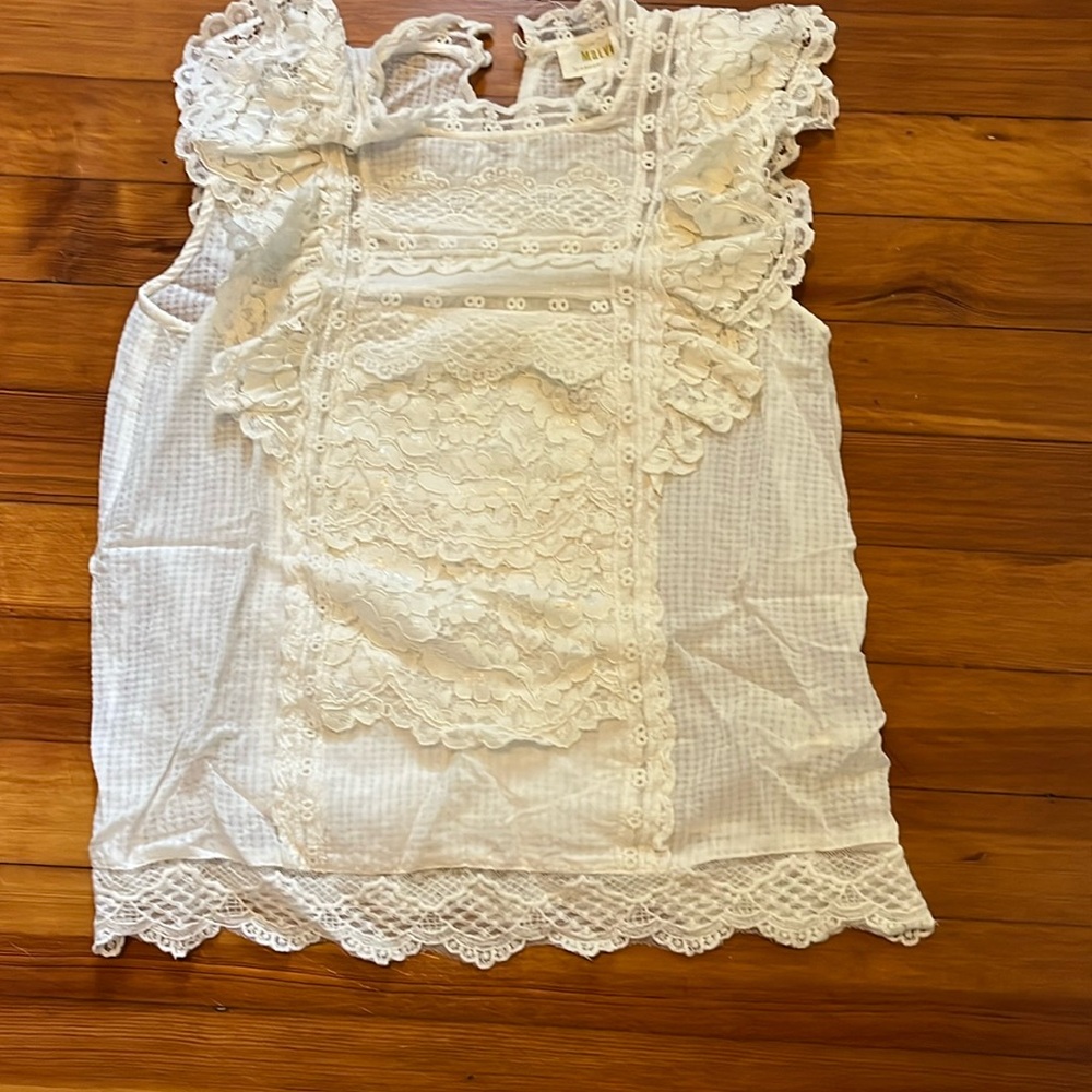 Maeve lace pattered top.